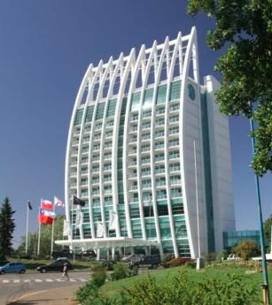 Hotel Dreams Valdivia Ngoại thất bức ảnh The hotel in 2011