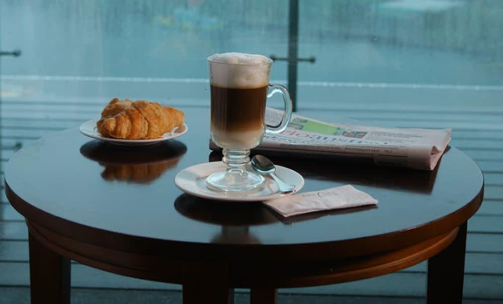 Hotel Dreams Valdivia Ngoại thất bức ảnh A latte