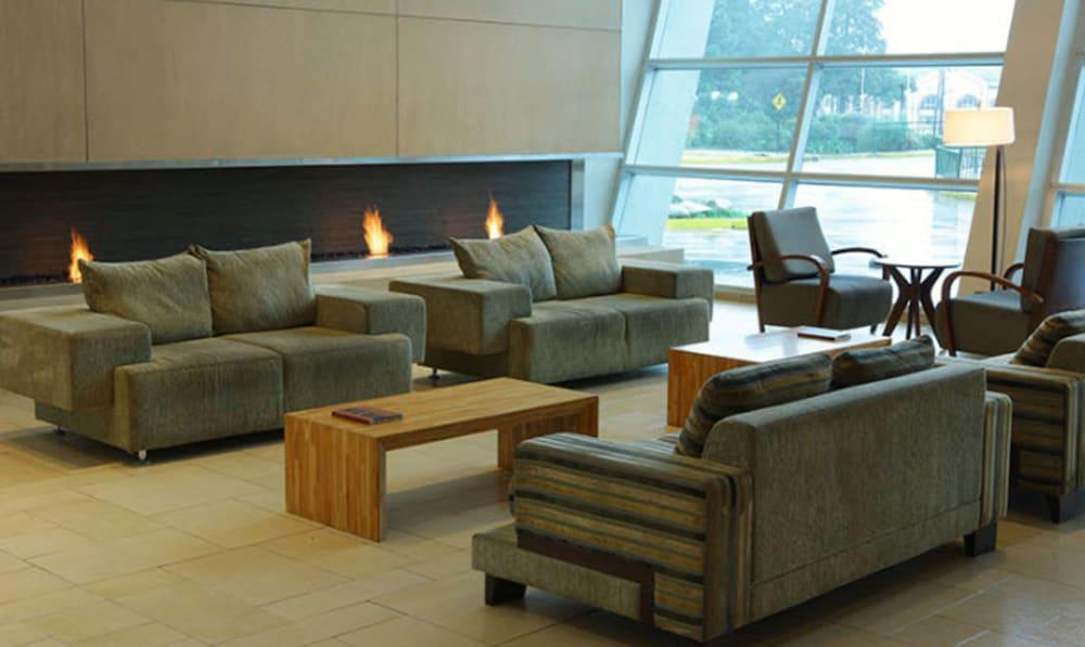 Hotel Dreams Valdivia Ngoại thất bức ảnh The lounge at the airport