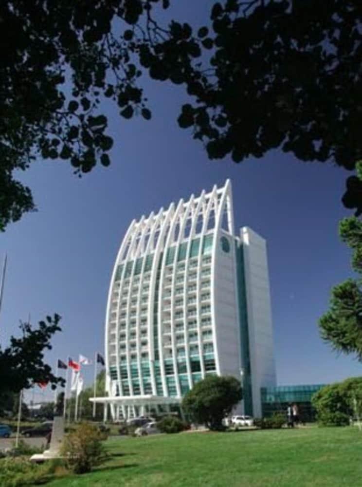 Hotel Dreams Valdivia Ngoại thất bức ảnh The hotel in 2011