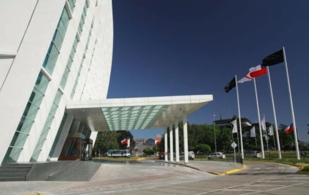 Hotel Dreams Valdivia Ngoại thất bức ảnh The main entrance of the hotel